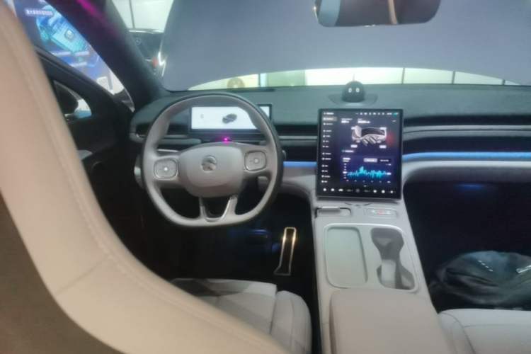 Used Nio EC6 2024 75 kWh Steering Wheel