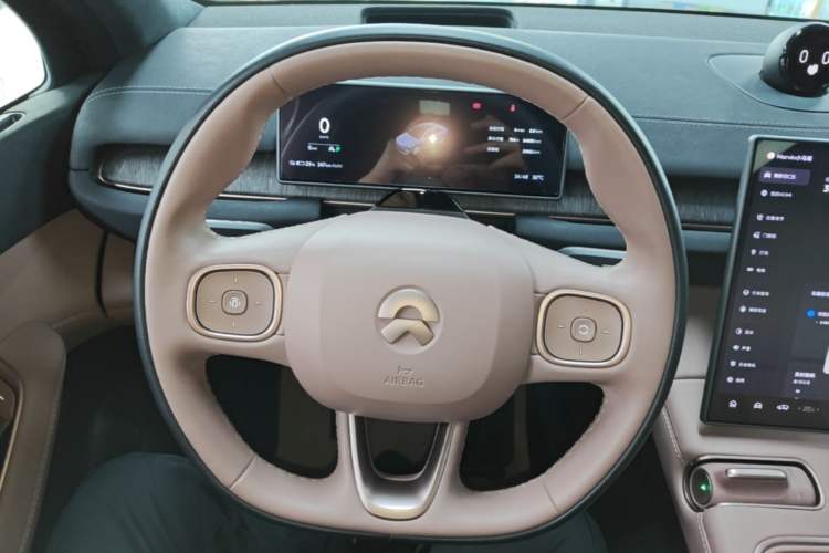Used Nio EC6 2024 75 kWh Steering Wheel