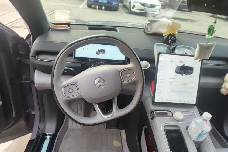 Used Nio EC6 2024 75 kWh Steering Wheel