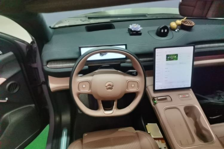 Used Nio EC6 2024 75 kWh Steering Wheel