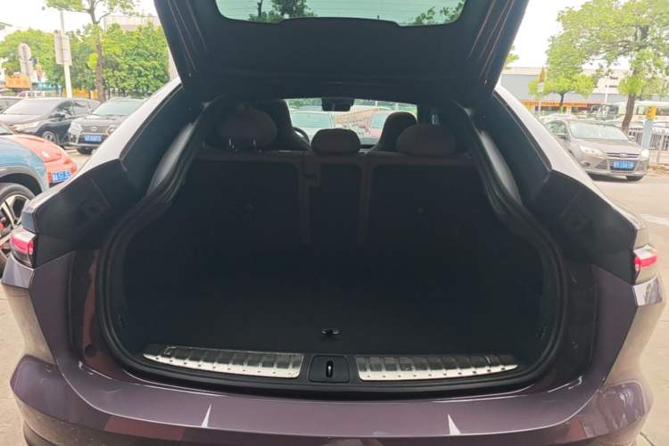 Used Nio EC6 2024 75 kWh Trunk