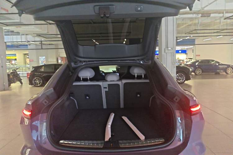 Used Nio EC6 2024 75 kWh Trunk