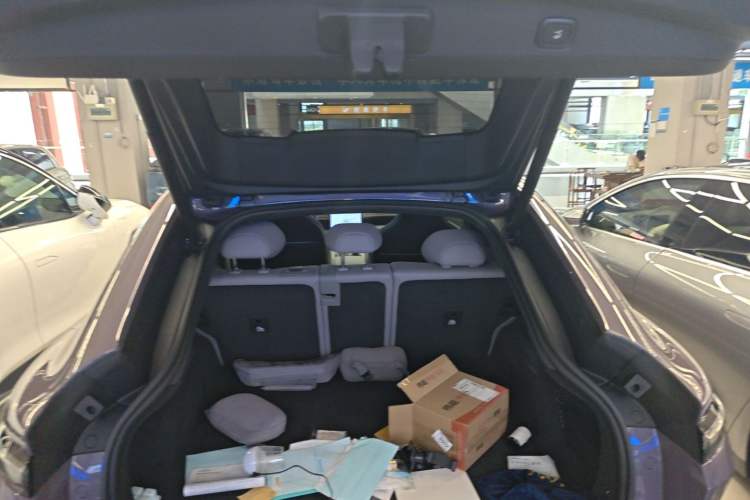 Used Nio EC6 2024 75 kWh Trunk