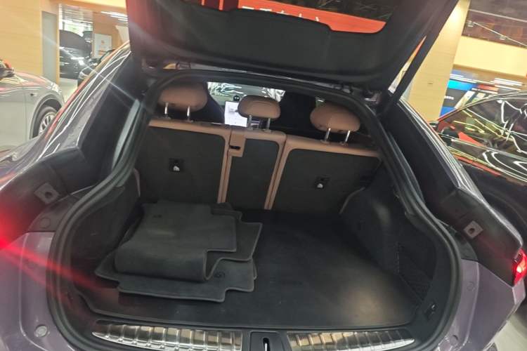 Used Nio EC6 2024 75 kWh Trunk