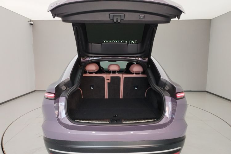 Used Nio EC6 2024 75 kWh Trunk
