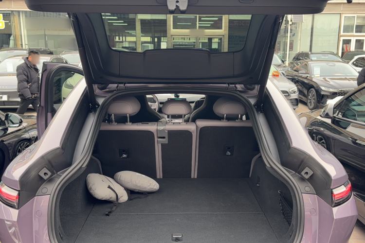 Used Nio EC6 2024 75 kWh Trunk