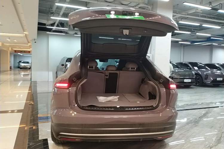 Used Nio EC6 2024 75 kWh Trunk