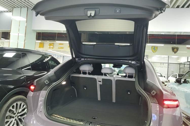 Used Nio EC6 2024 75 kWh Trunk