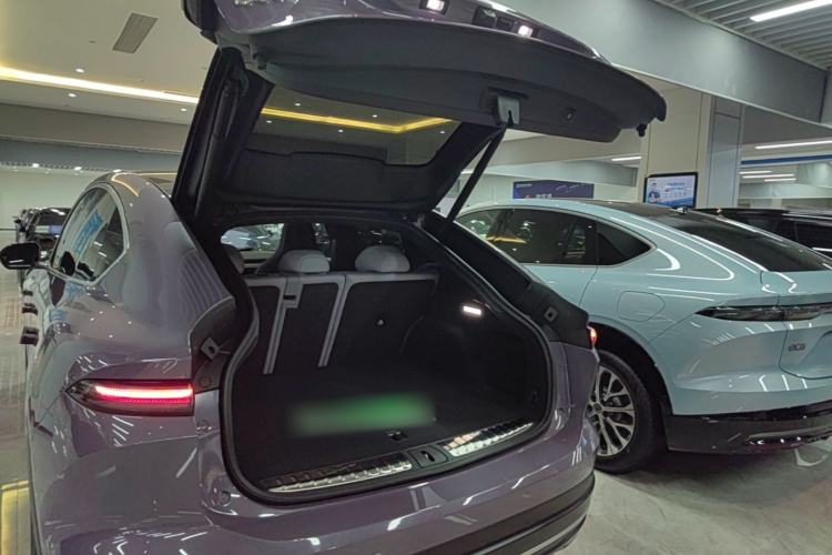 Used Nio EC6 2024 75 kWh Trunk