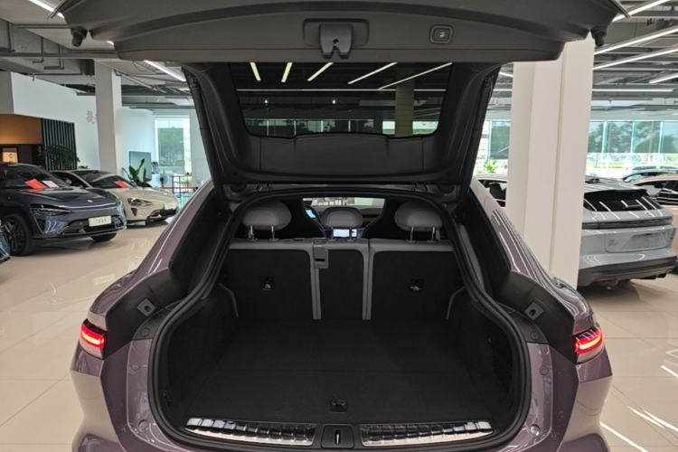 Used Nio EC6 2024 75 kWh Trunk