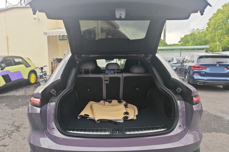 Used Nio EC6 2024 75 kWh Trunk