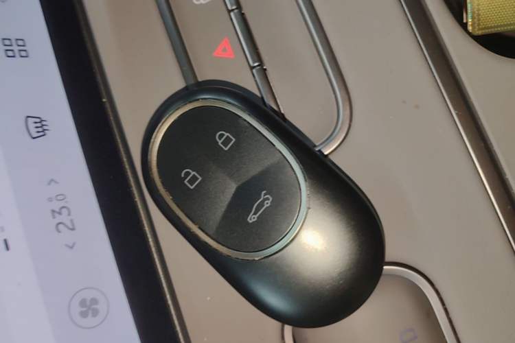 Used Nio EC6 2024 75 kWh Vehicle Key