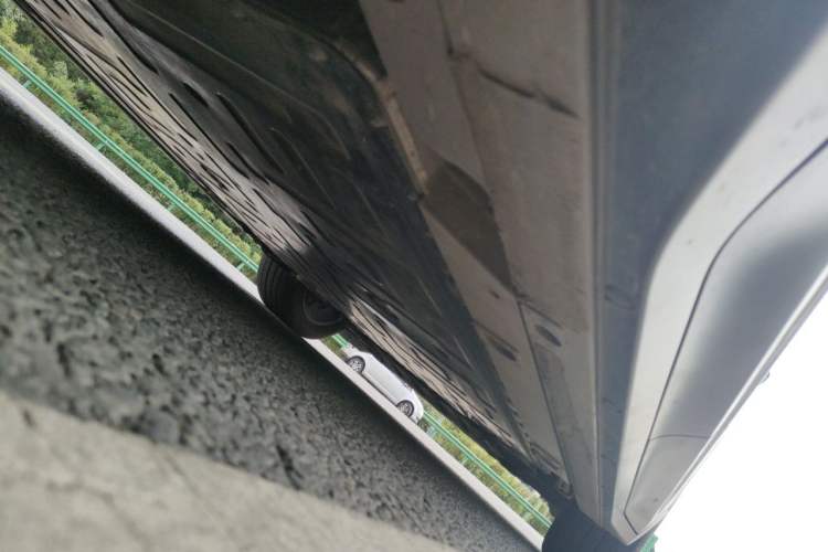 Used Nio EC6 2024 75 kWh Chassis Rear Right