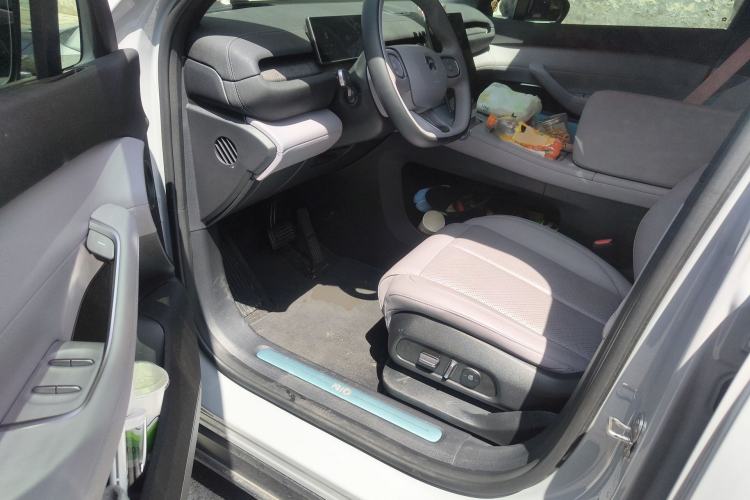Used Nio EC6 2024 75 kWh Driver Seat