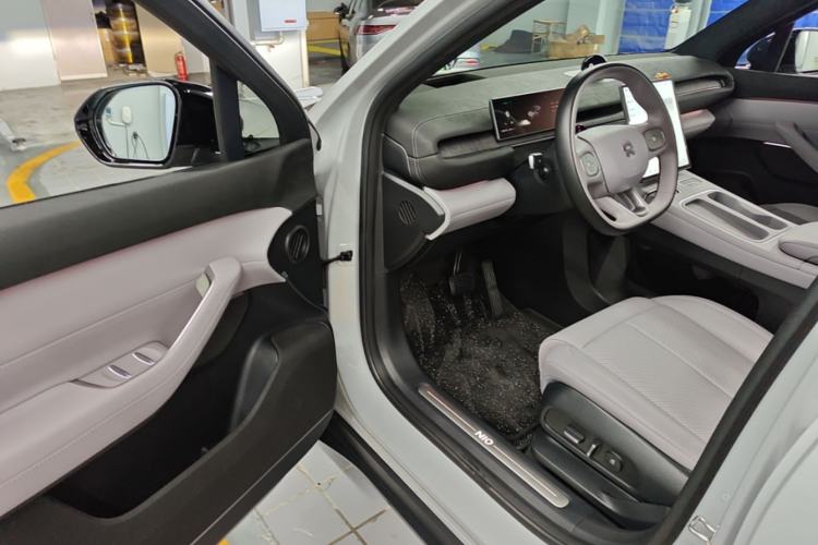 Used Nio EC6 2024 75 kWh Driver Seat