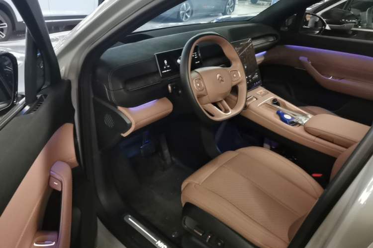 Used Nio EC6 2024 75 kWh Driver Seat
