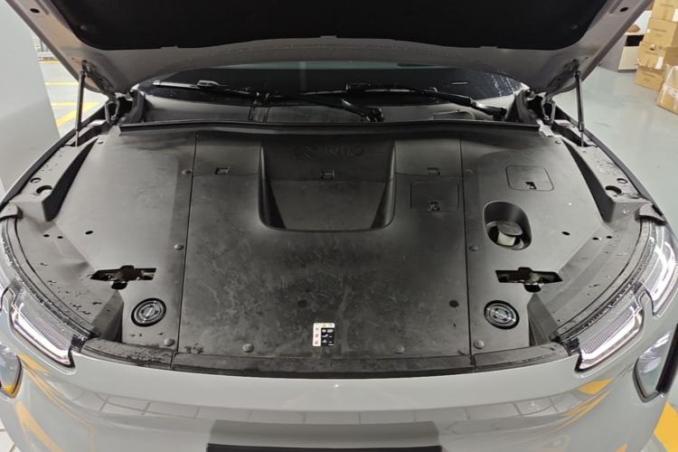 Used Nio EC6 2024 75 kWh Engine Bay