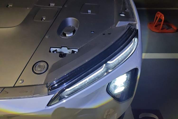 Used Nio EC6 2024 75 kWh Engine Bay Left