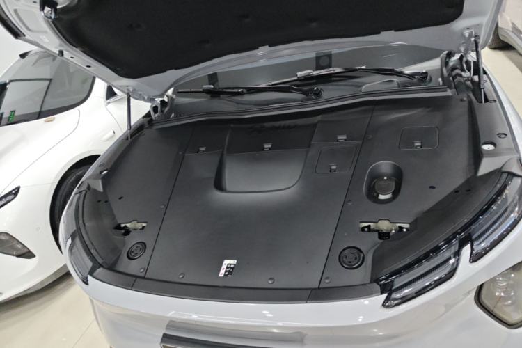 Used Nio EC6 2024 75 kWh Engine Bay