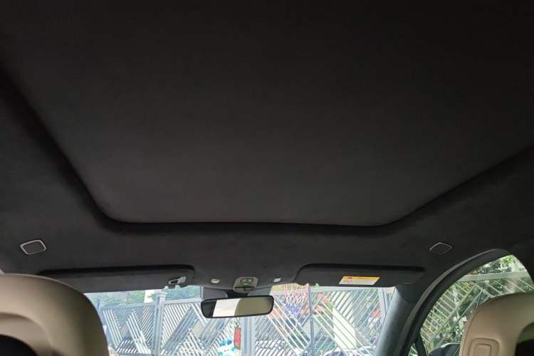 Used Nio EC6 2024 75 kWh Headliner