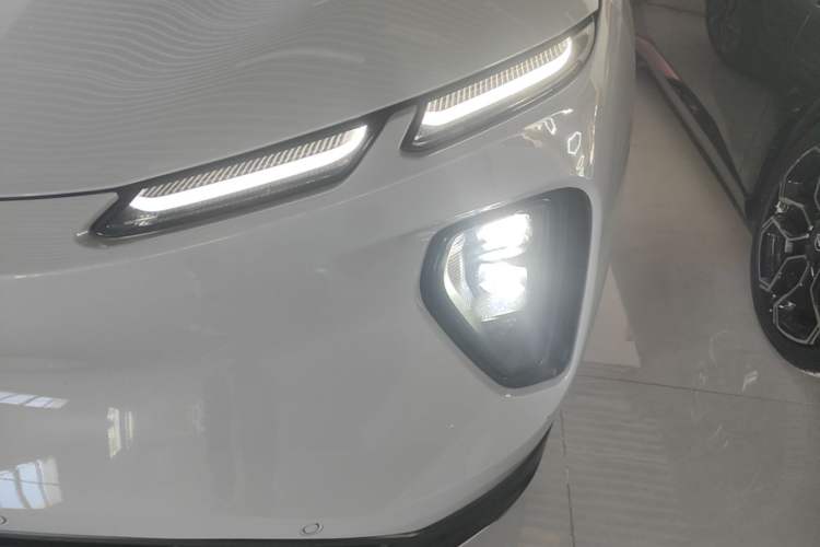Used Nio EC6 2024 75 kWh Left Front Headlight
