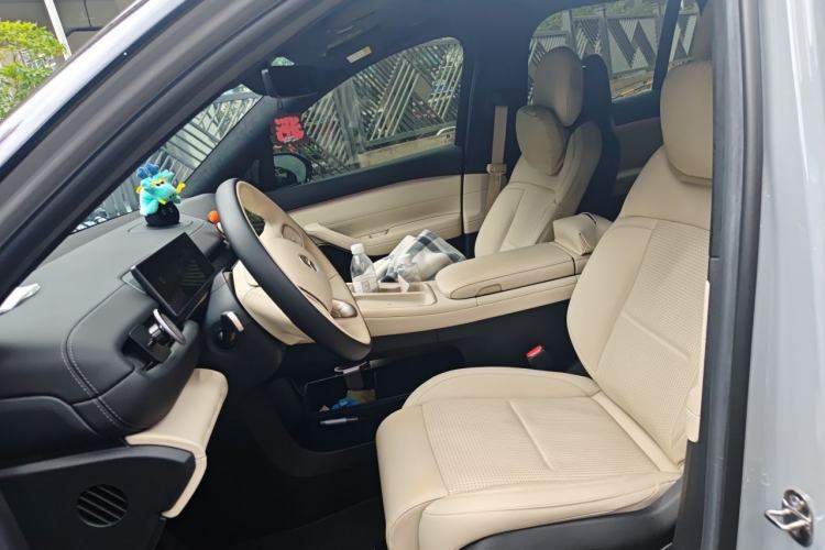 Used Nio EC6 2024 75 kWh Left Front Seat