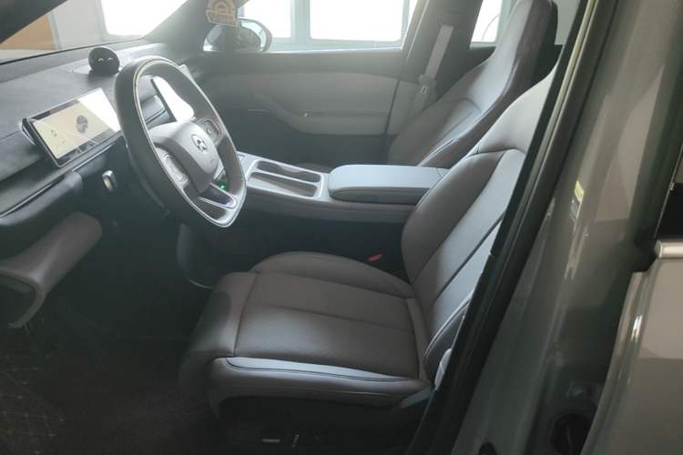 Used Nio EC6 2024 75 kWh Left Front Seat