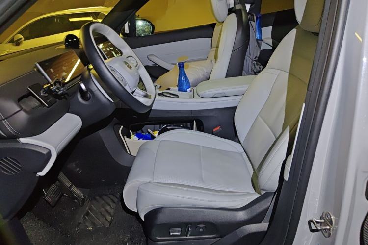 Used Nio EC6 2024 75 kWh Left Front Seat