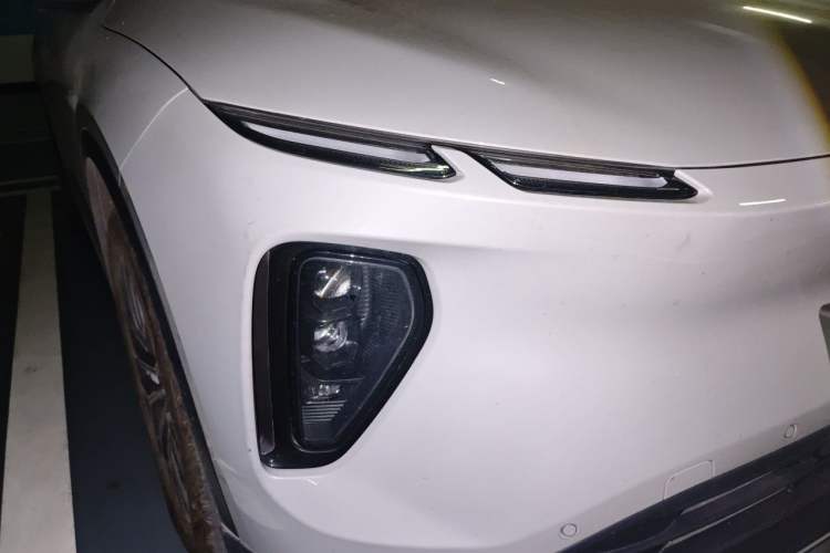 Used Nio EC6 2024 75 kWh Right Front Headlight