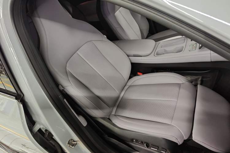 Used Nio EC6 2024 75 kWh Right Front Seat