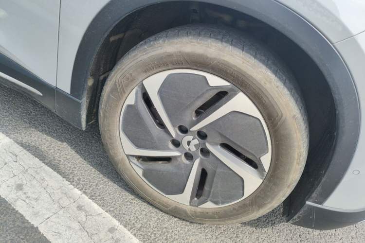 Used Nio EC6 2024 75 kWh Right Front Wheel Hub