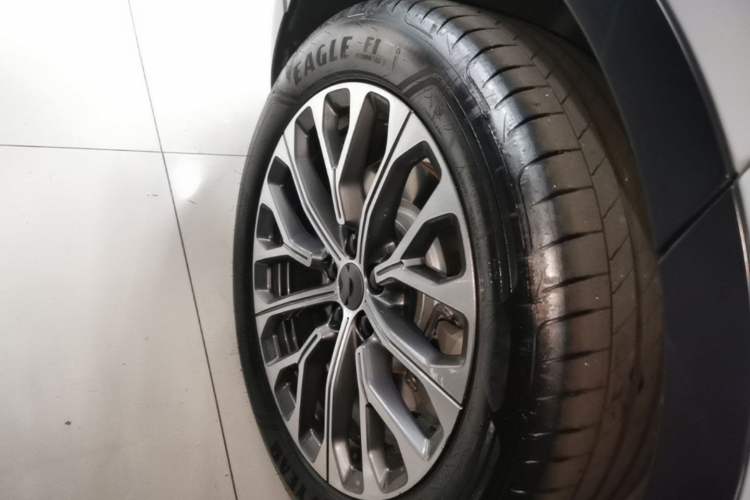 Used Nio EC6 2024 75 kWh Right Rear Wheel Hub