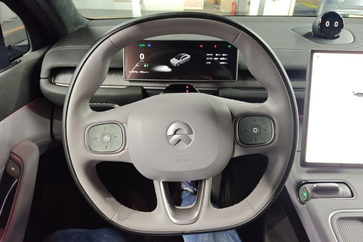 Used Nio EC6 2024 75 kWh Steering Wheel