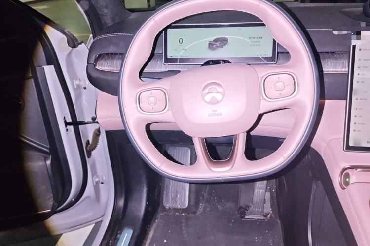 Used Nio EC6 2024 75 kWh Steering Wheel