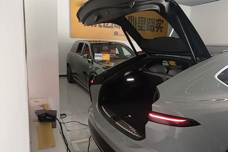 Used Nio EC6 2024 75 kWh Trunk