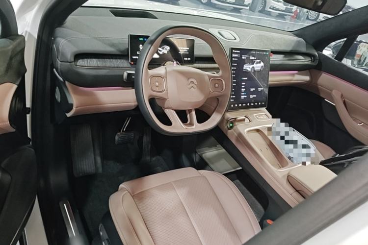 Used Nio EC6 2024 75 kWh Center Console