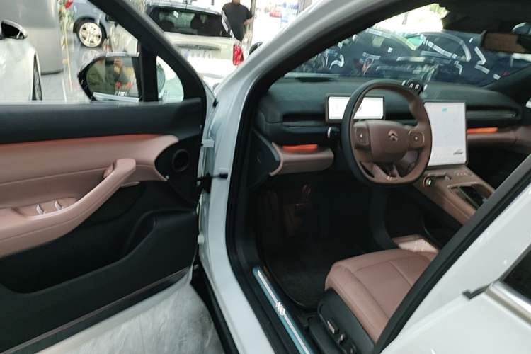 Used Nio EC6 2024 75 kWh Driver Seat