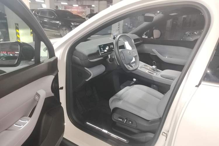 Used Nio EC6 2024 75 kWh Driver Seat