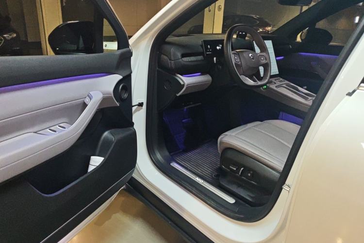 Used Nio EC6 2024 75 kWh Driver Seat