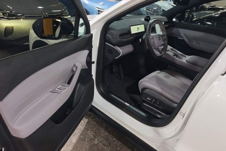 Used Nio EC6 2024 75 kWh Driver Seat