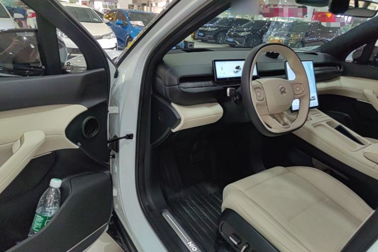 Used Nio EC6 2024 100 kWh Driver Seat