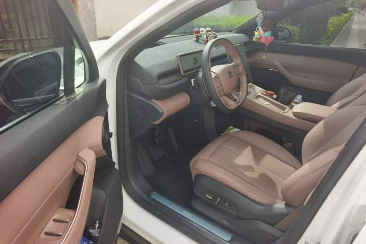 Used Nio EC6 2024 75 kWh Driver Seat