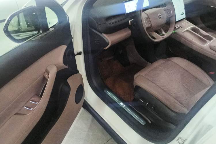 Used Nio EC6 2024 75 kWh Driver Seat