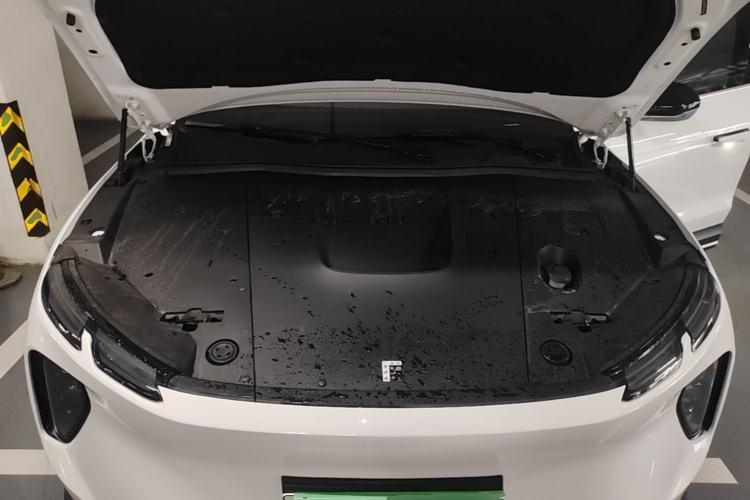 Used Nio EC6 2024 75 kWh Engine Bay