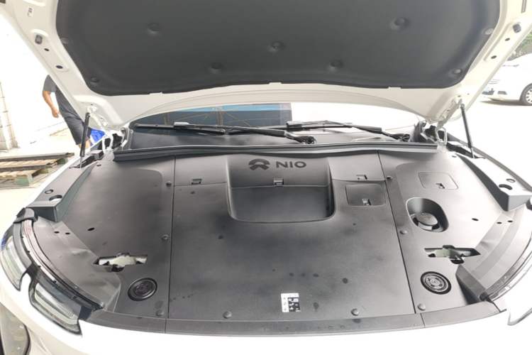 Used Nio EC6 2024 75 kWh Engine Bay