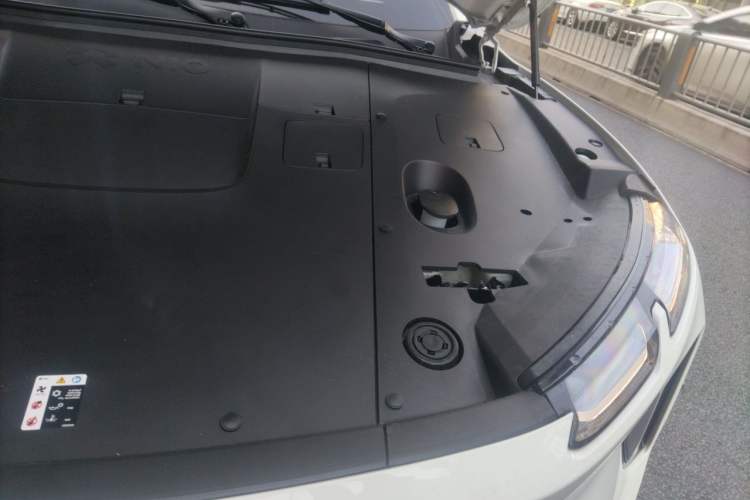 Used Nio EC6 2024 75 kWh Engine Bay Left