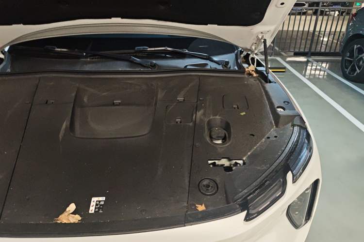 Used Nio EC6 2024 75 kWh Engine Bay Left