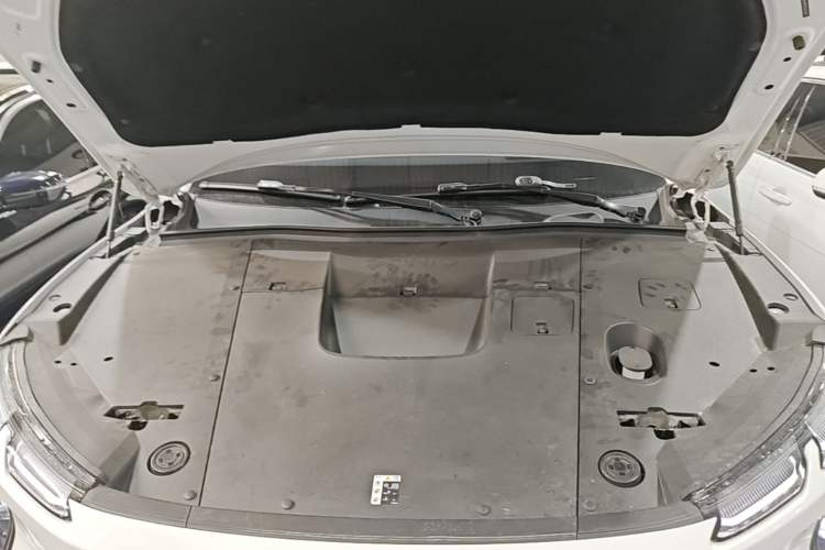 Used Nio EC6 2024 75 kWh Engine Bay