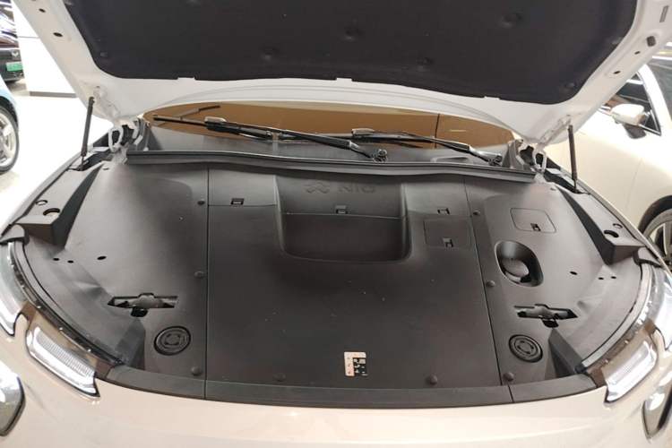 Used Nio EC6 2024 75 kWh Engine Bay