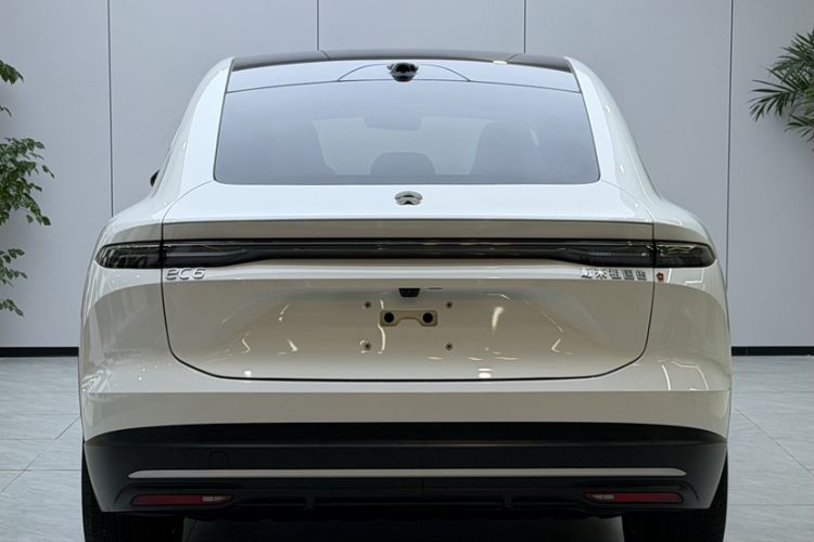 Used Nio EC6 2024 75 kWh Exterior 3